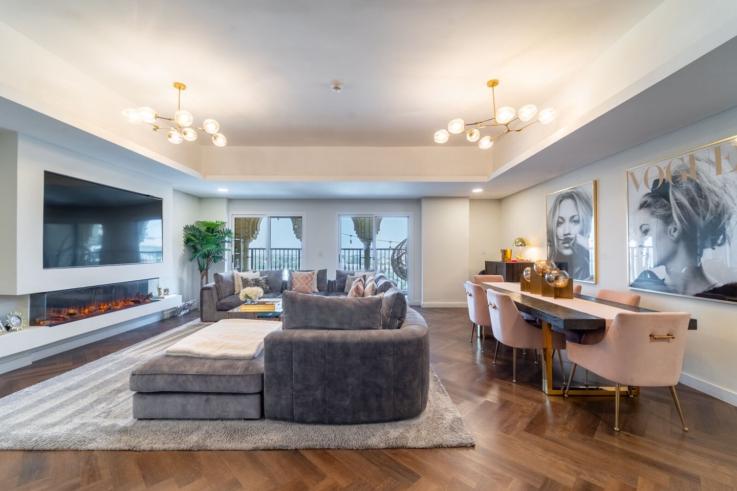 Stunning Golf Course Penthouse For Sale With Club House Views image