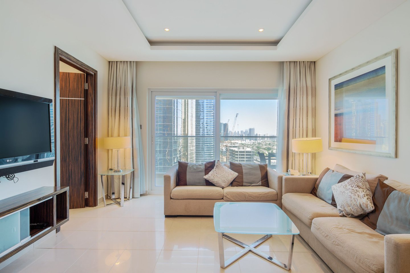 For rent 2 bedrooms apartment in Bonnington Tower, Jumeirah Lake Towers