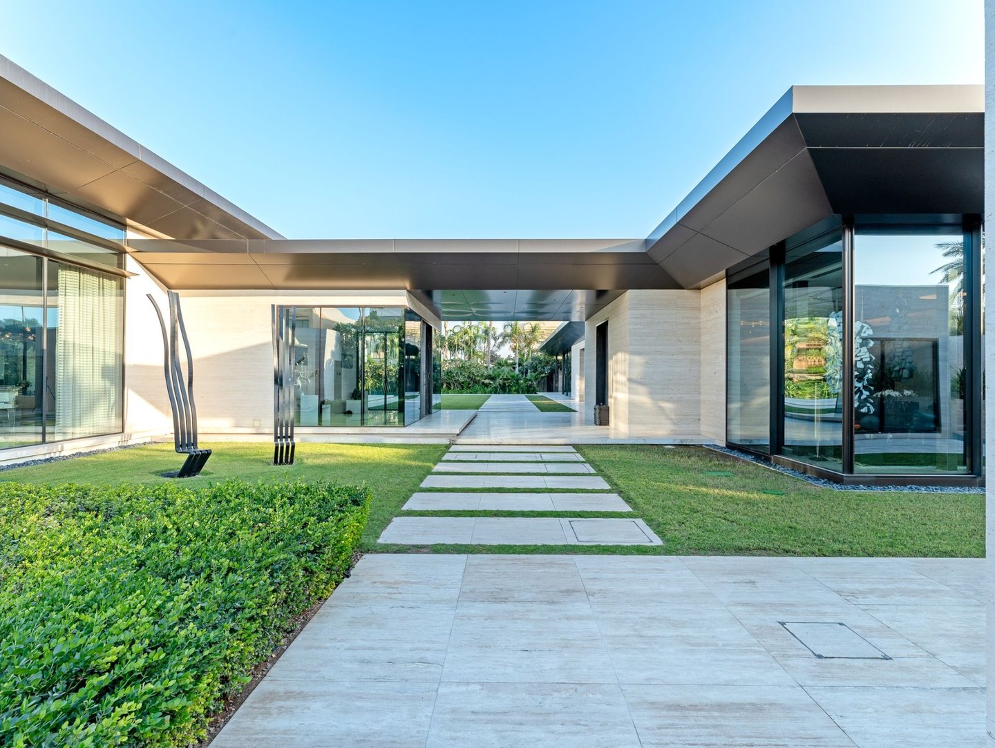 Umm Suqeim villa for sale, LUXHABITAT Dubai