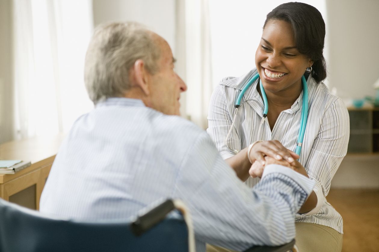 your ultimate guide to clinics and medical centers in JBR- treating a patient 