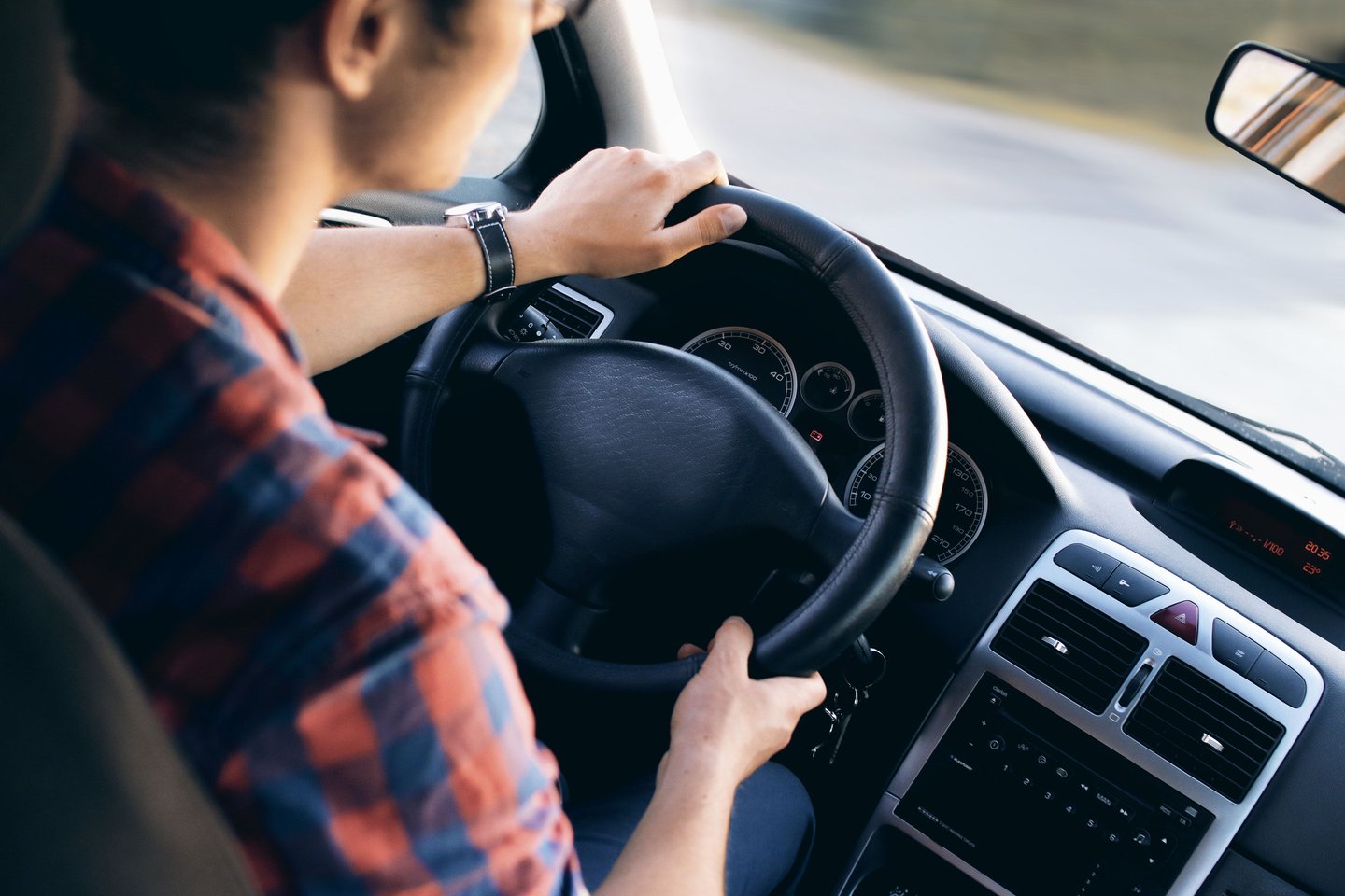 How to get a driving license in Dubai