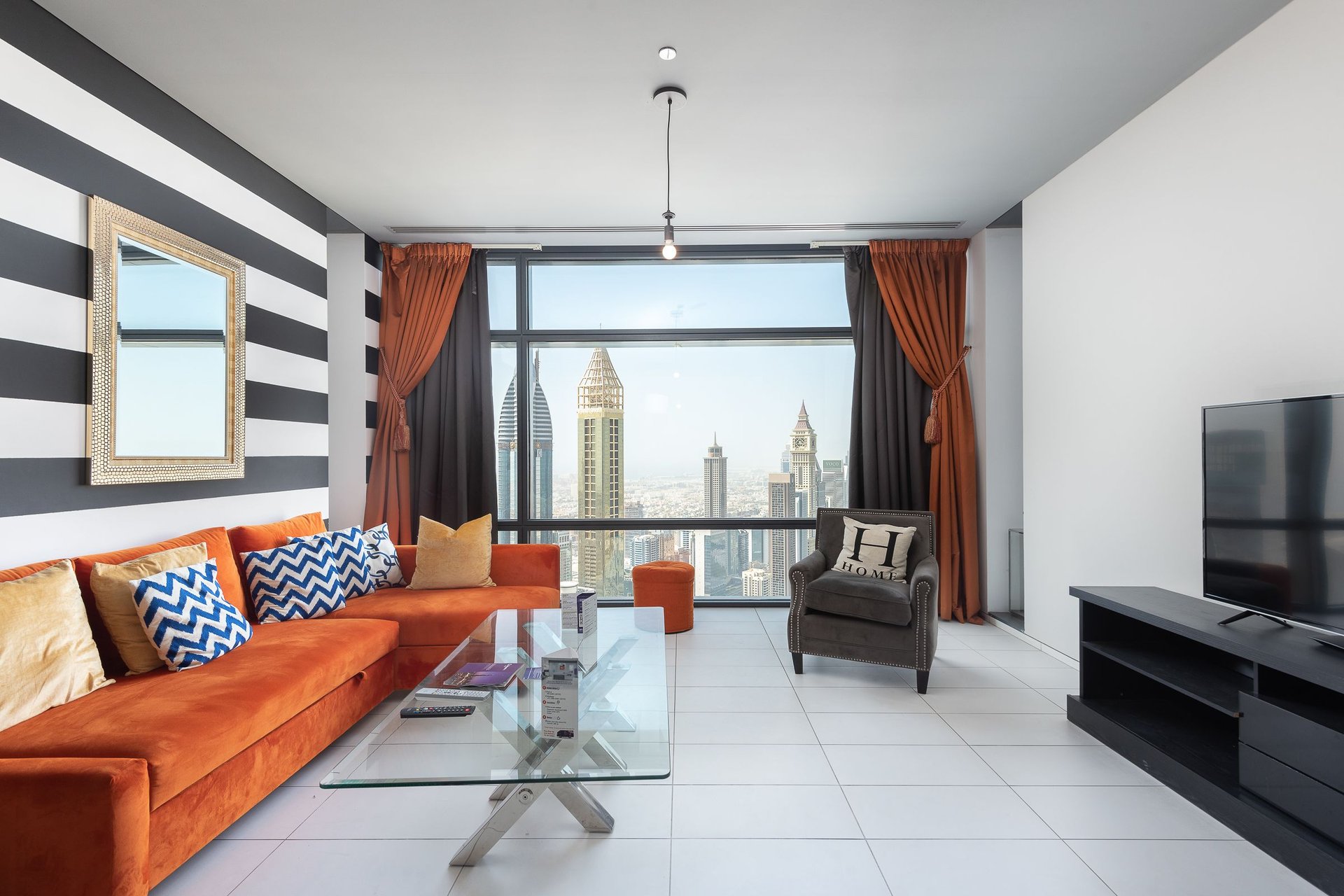 Sea View Luxury Apartment in DIFC, picture 1