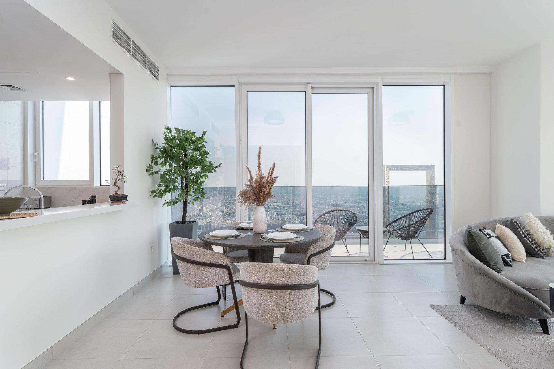 Stunning Family Sized Apartment in Luxury Wasl1 Residence, picture 1