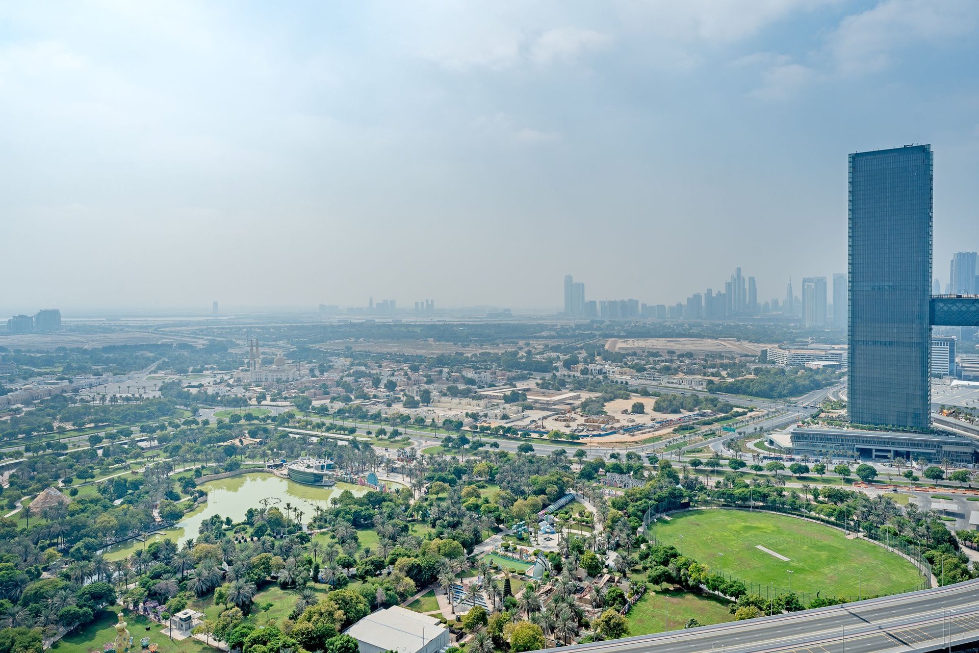 Modern Apartment Overlooking Zabeel Park in Wasl1 Community, picture 1