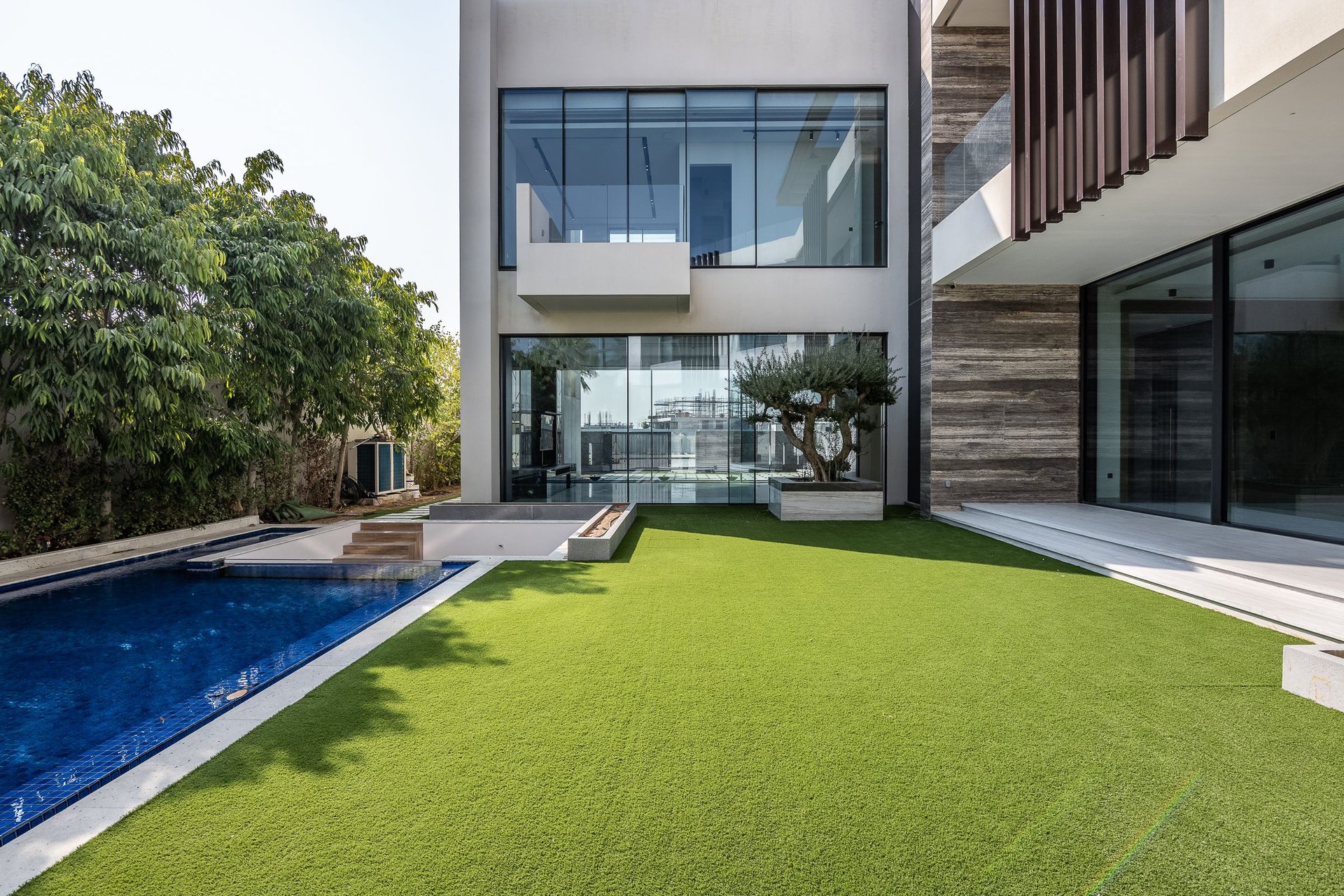 Custom-built Designer Villa on Pearl Jumeirah, picture 1