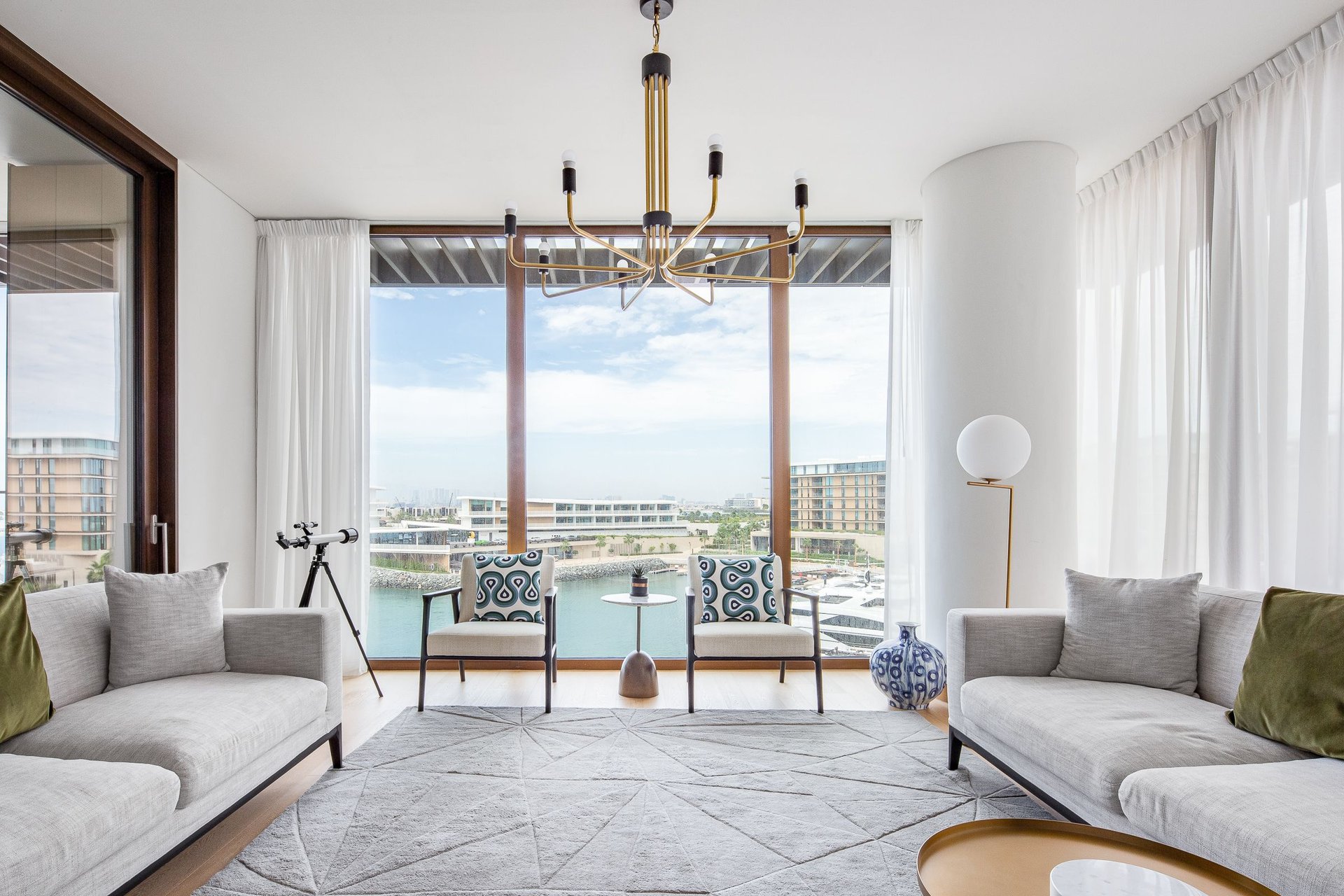 Ultra Luxury Serviced Apartment on Jumeirah Bay Island, picture 1