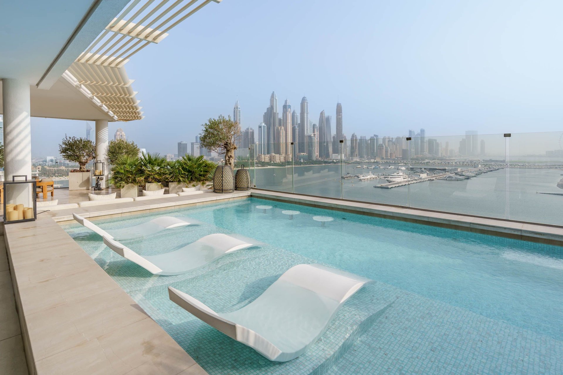 Luxury penthouse in five-star Palm Jumeirah resort., picture 1