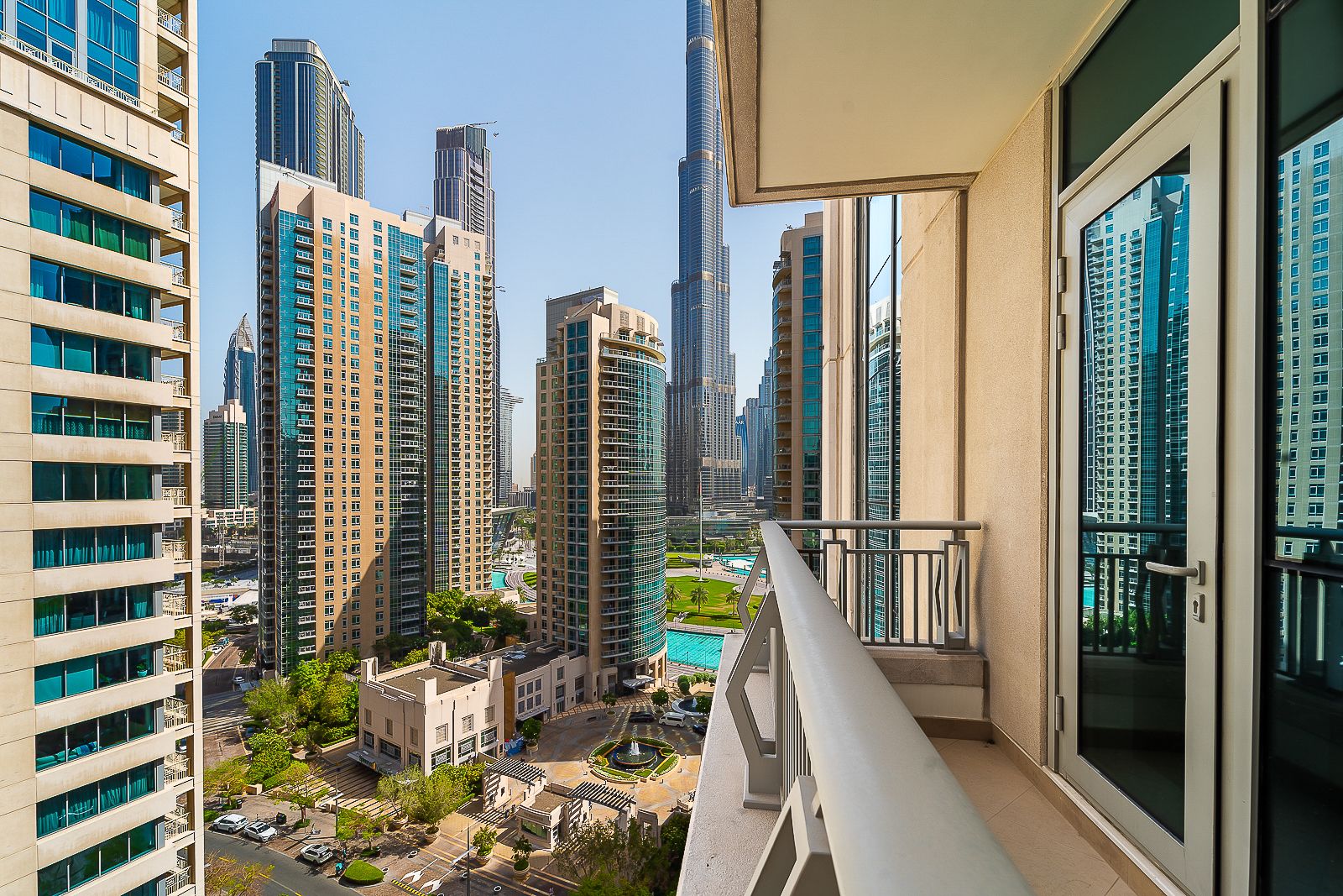 Burj Khalifa and Boulevard View | Vacant | LUX, picture 1