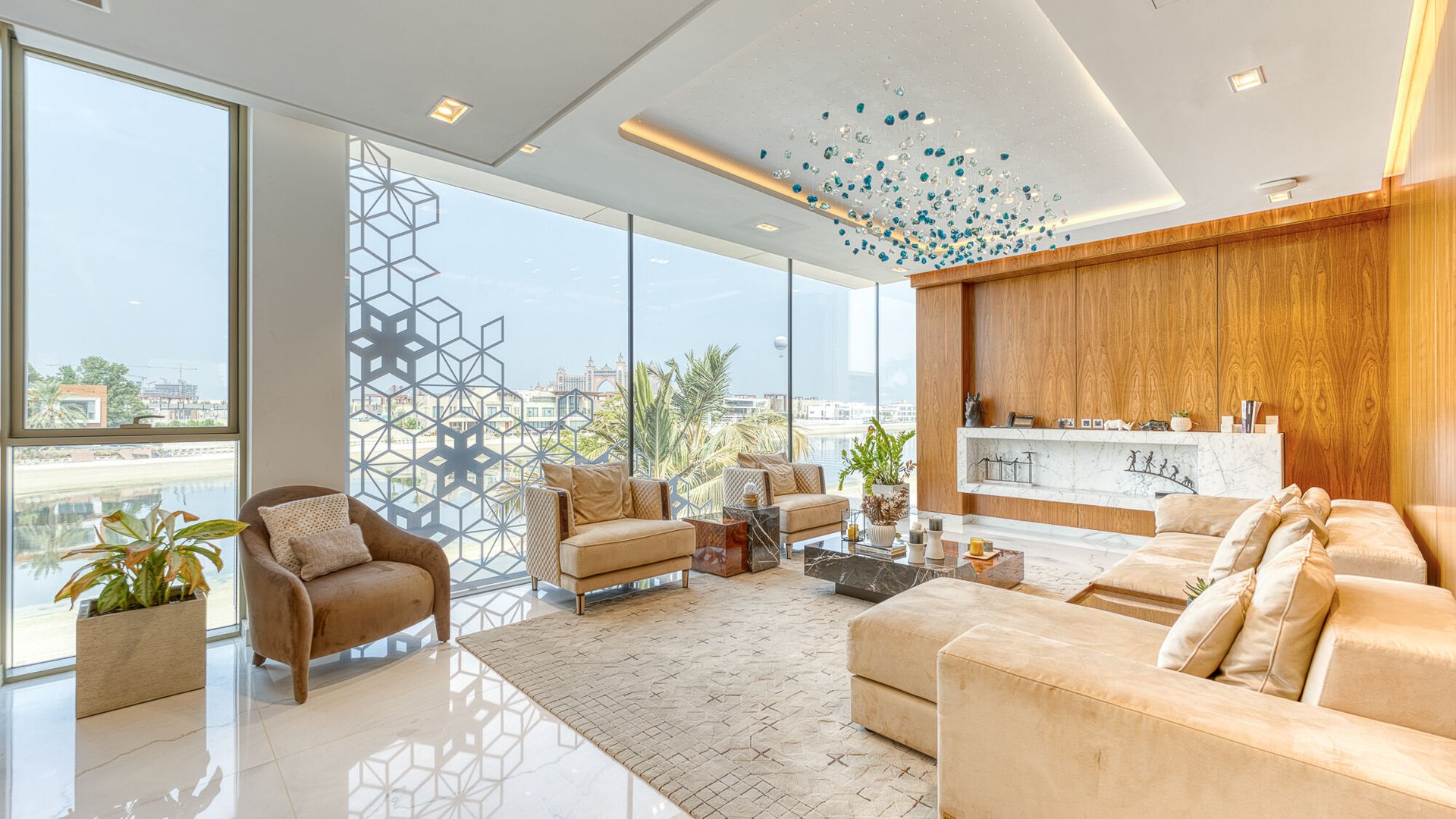 Exquisite villa in Palm Jumeirah with private pool, picture 1