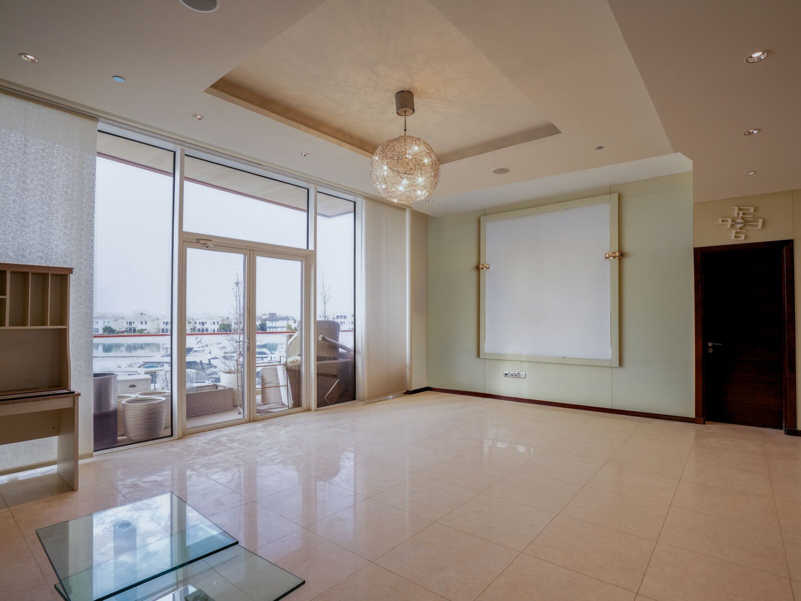 Elegant Waterfront Apartment on the Palm Jumeirah, picture 1