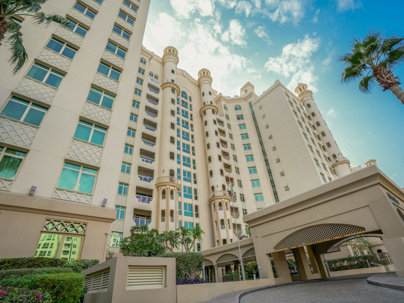 Elegant Palm Jumeirah Apartment Living, picture 1