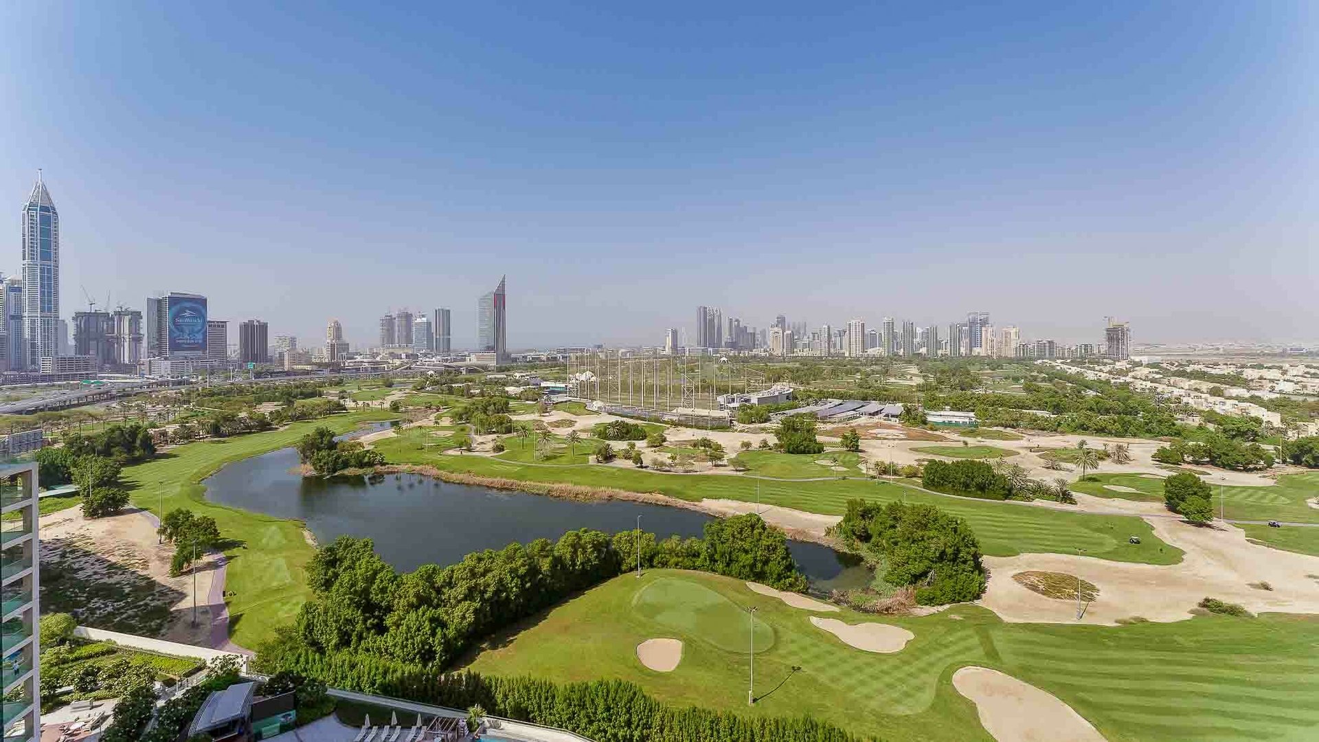 Expansive apartment in The Hills with golf course views, picture 1