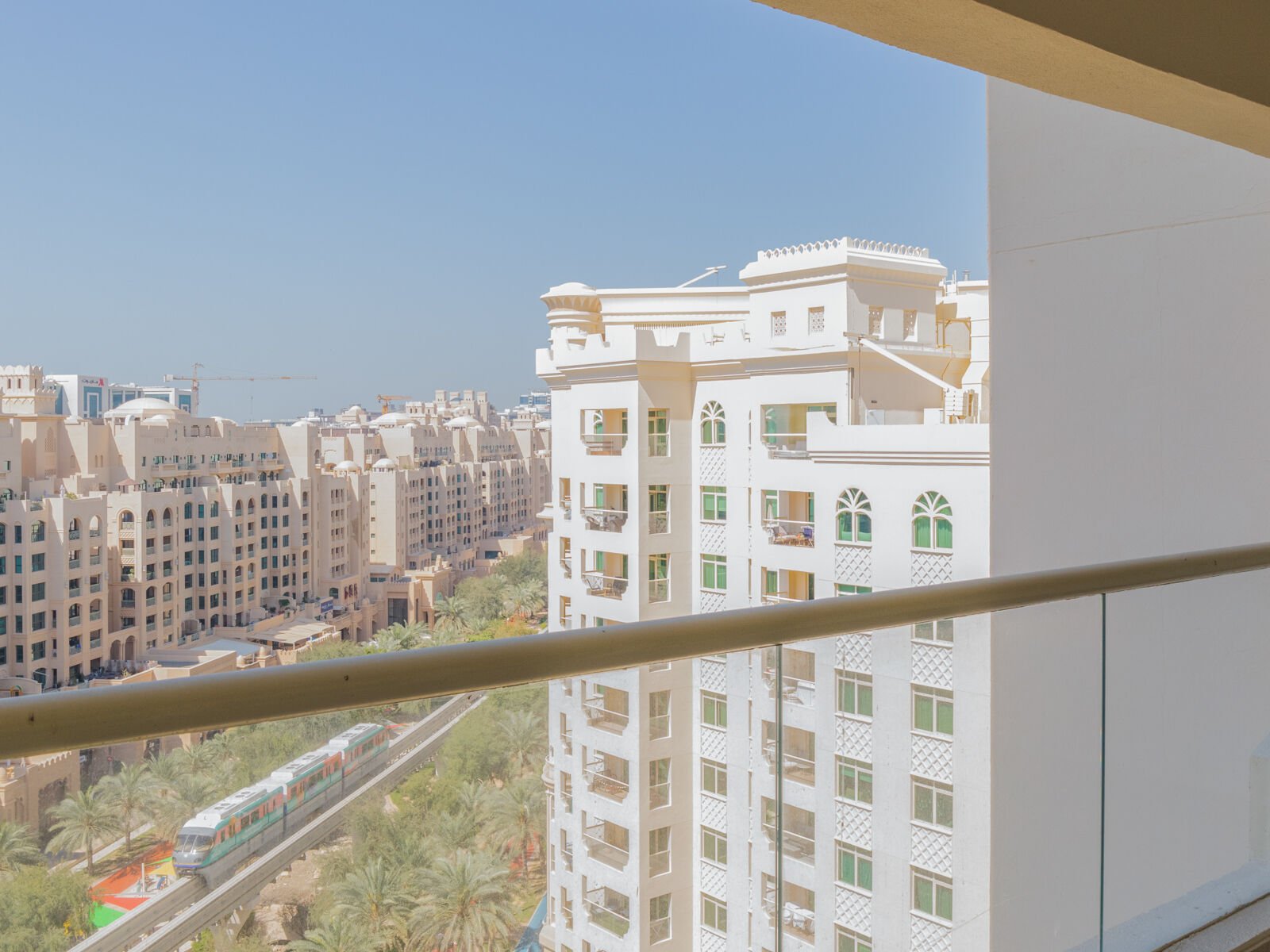 Tranquil Apartment Living on the Palm Jumeirah, picture 1