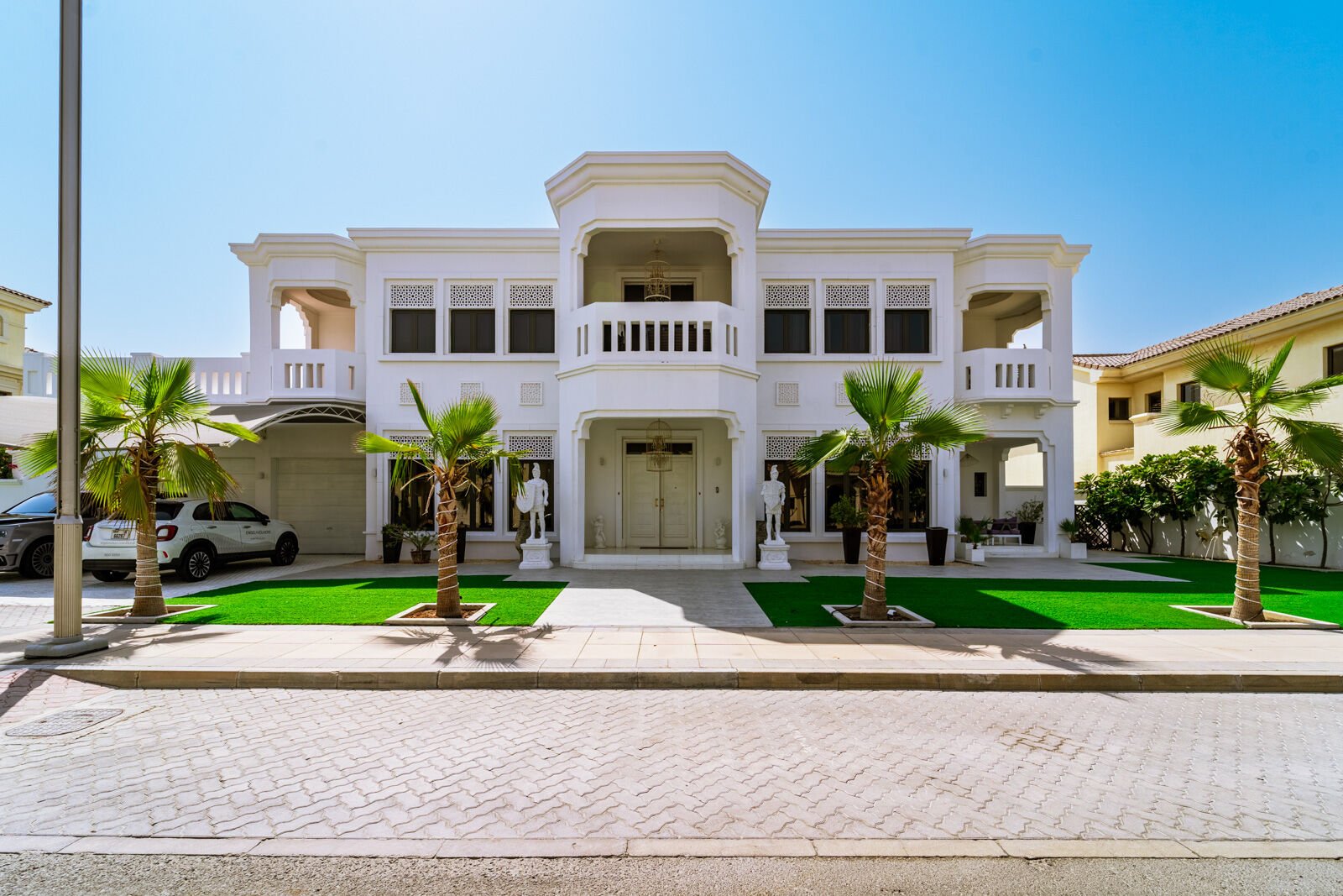 Huge Lavish Villa | Billionaire Row | High End, picture 1