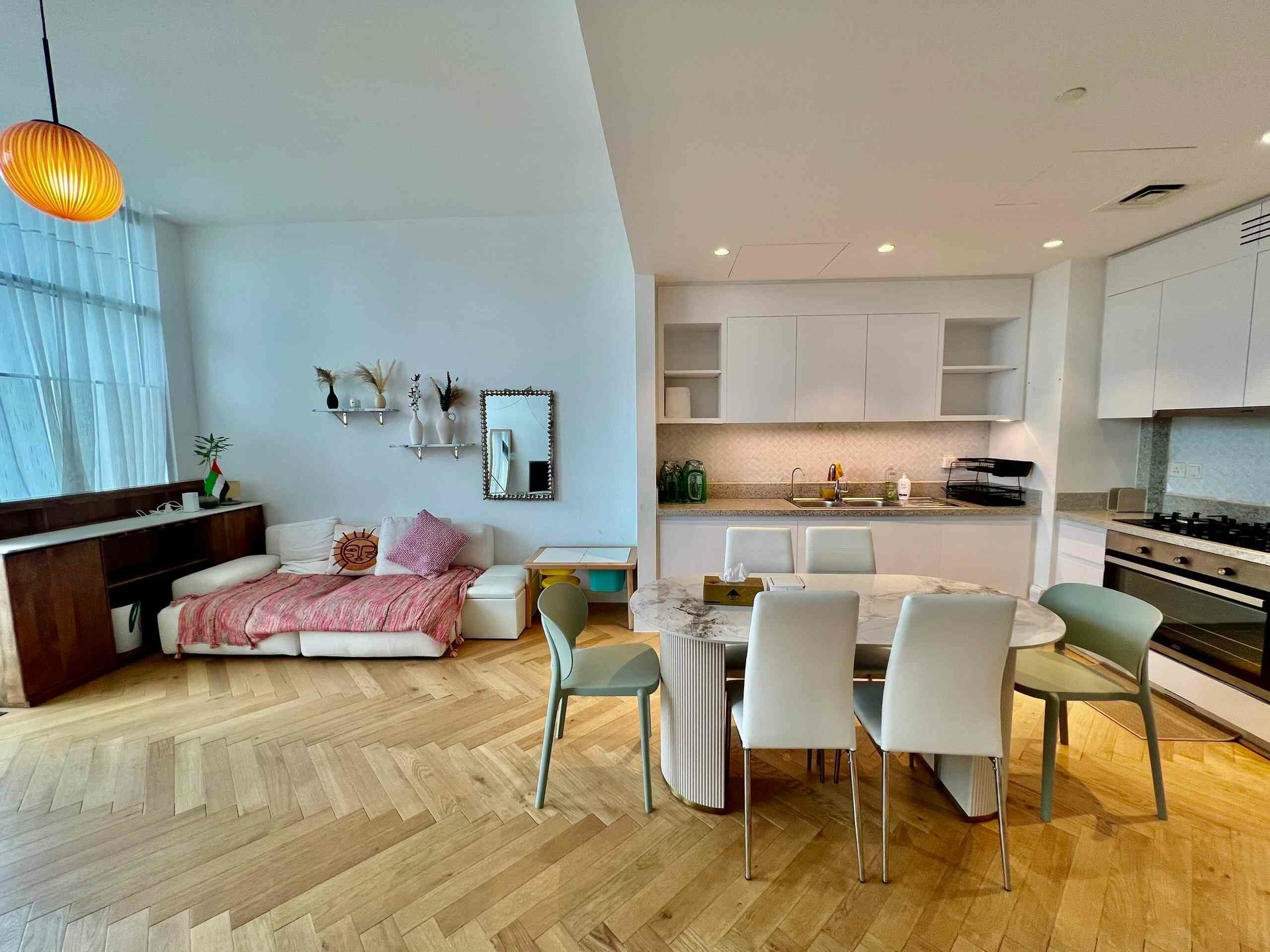 High Floor | Upgraded and Furnished | VOT, picture 1