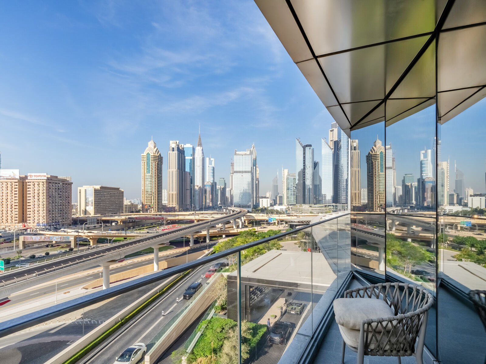 Luxury 3BR Apartment | Stunning Living | Burj View, picture 1