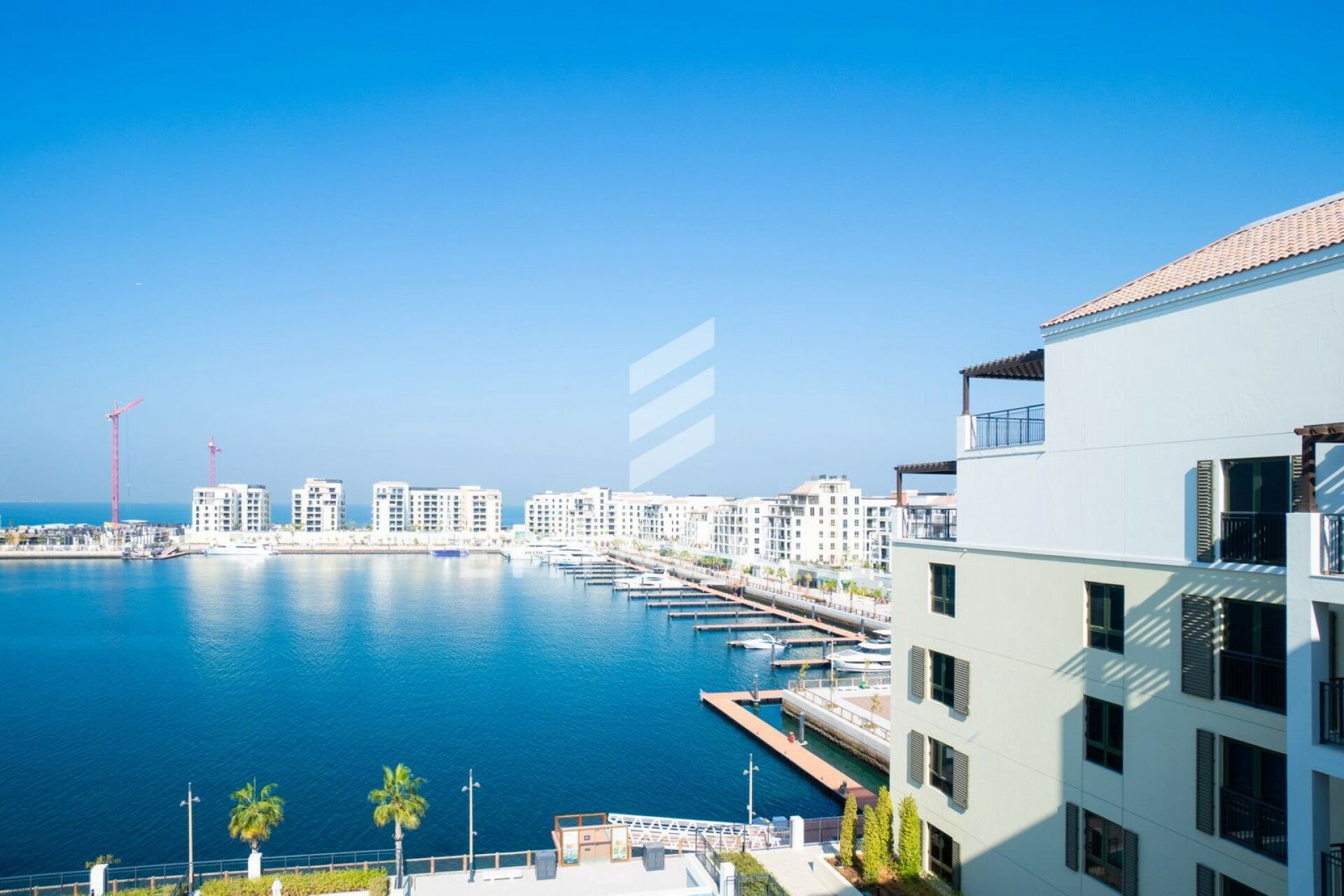 FULLY FURNISHED | VACANT | FULL MARINA VIEW, picture 1