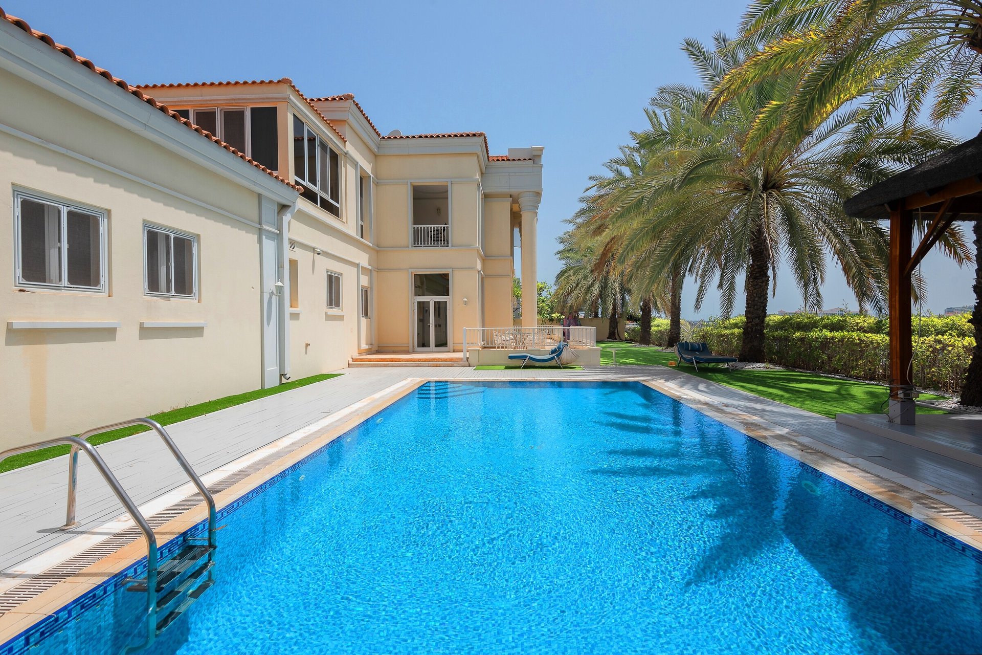 Signature 6BR Villa I Open Sea I Private Beach, picture 1
