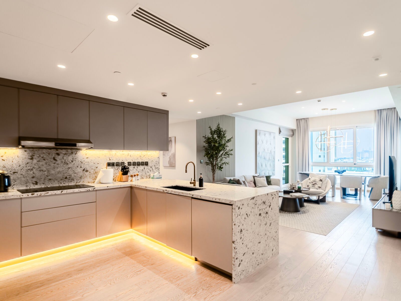 3 bedroom Apartment for rent in Apartment at 350,000 AED per year