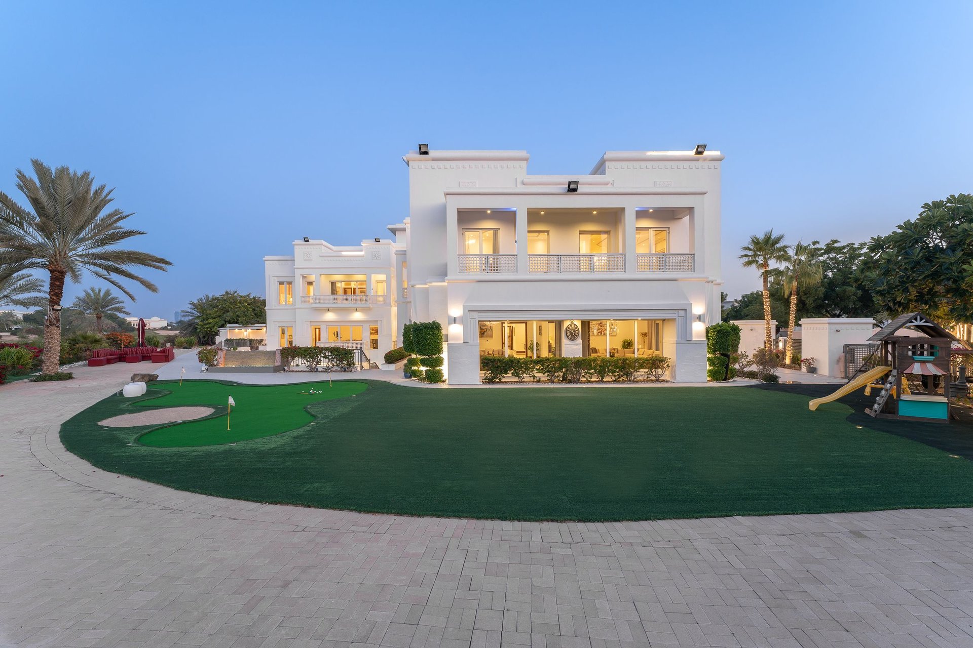 Magnificent 7 Bed Villa in Emirates Hills, picture 1