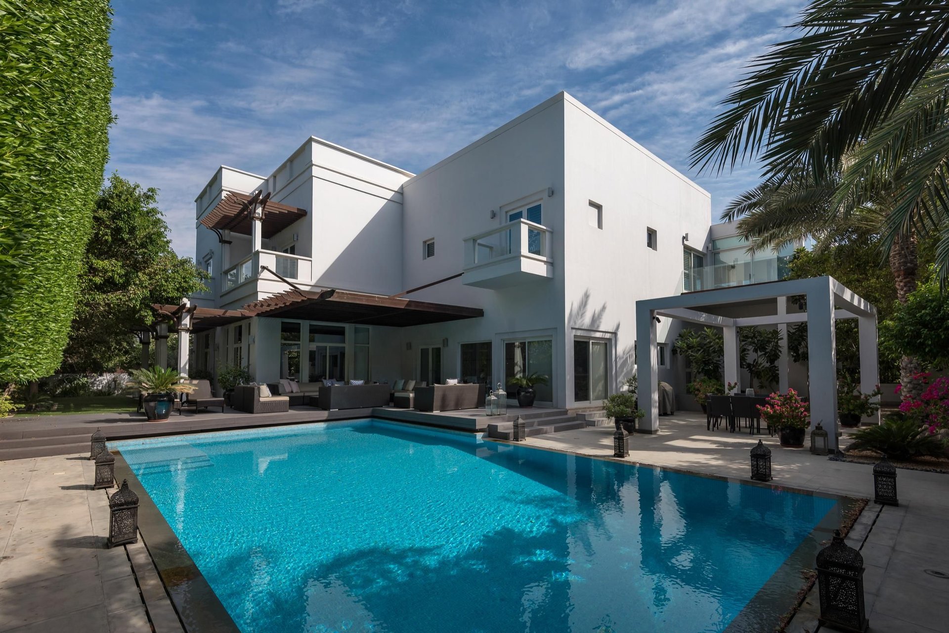 Prestigious | Modern 5 BR | Design Villa, picture 1