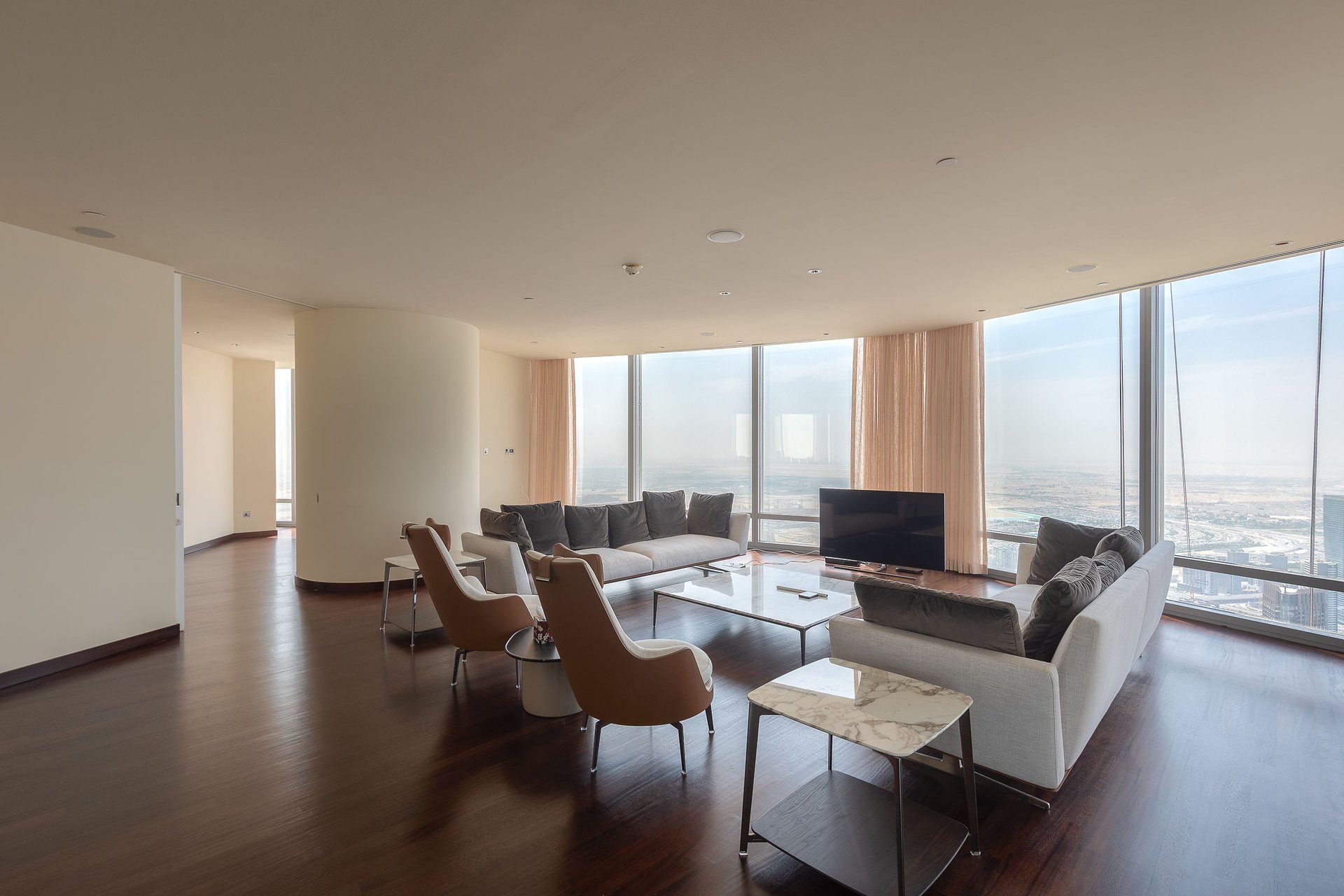 Luxury Penthouse | Euphoric Views |100+ Floor, picture 1