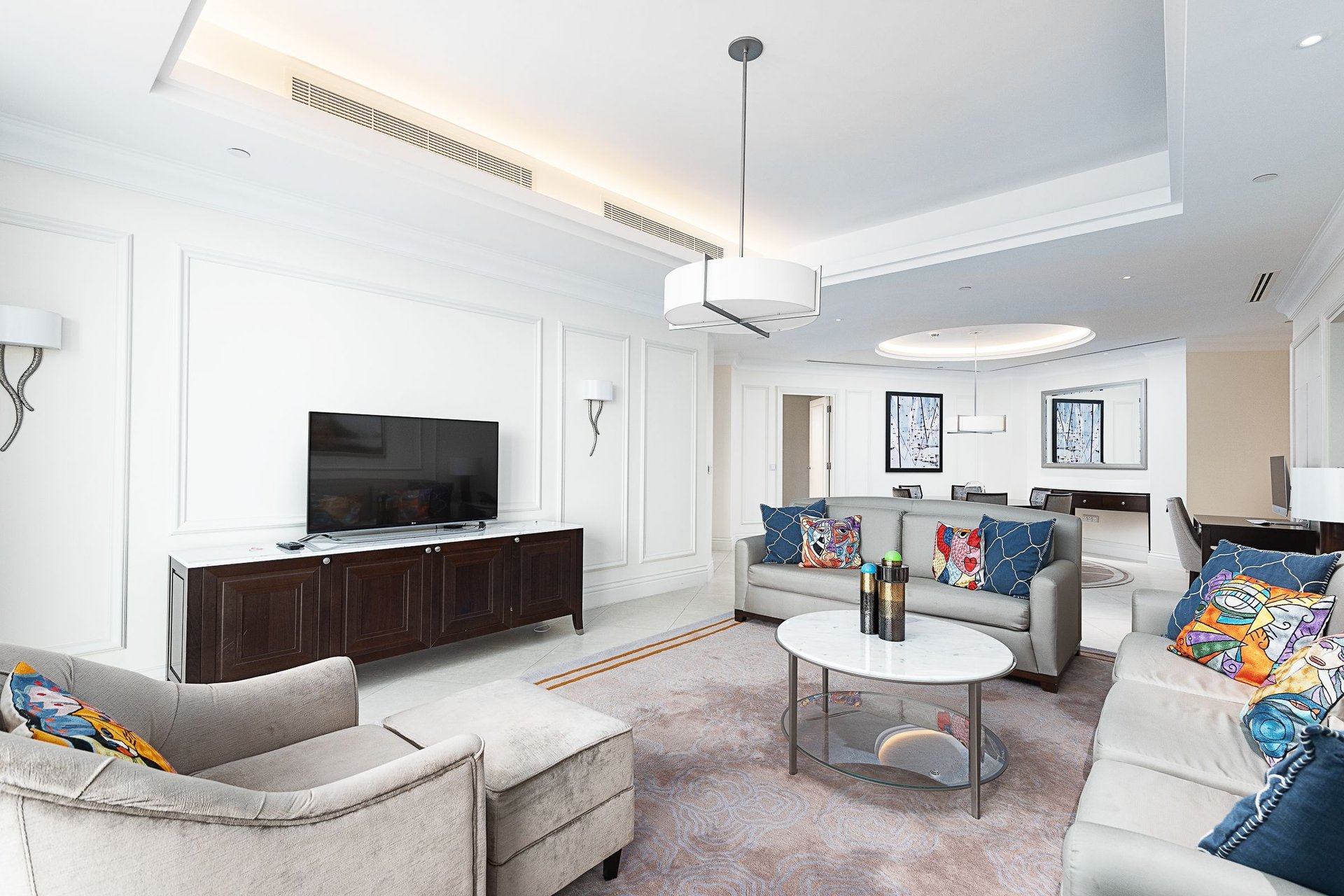 Live Luxury | 3 Bed | Furnished Offering Burj View, picture 1