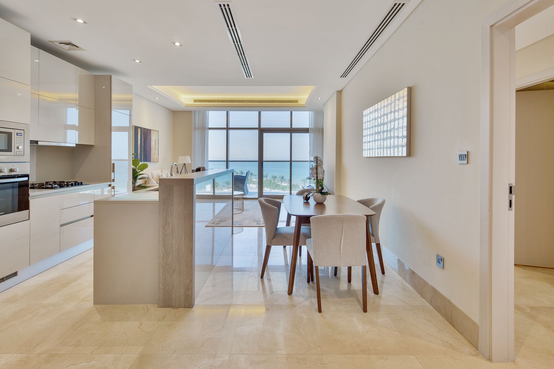Exquisite sea view apartment on Palm Jumeirah, picture 1