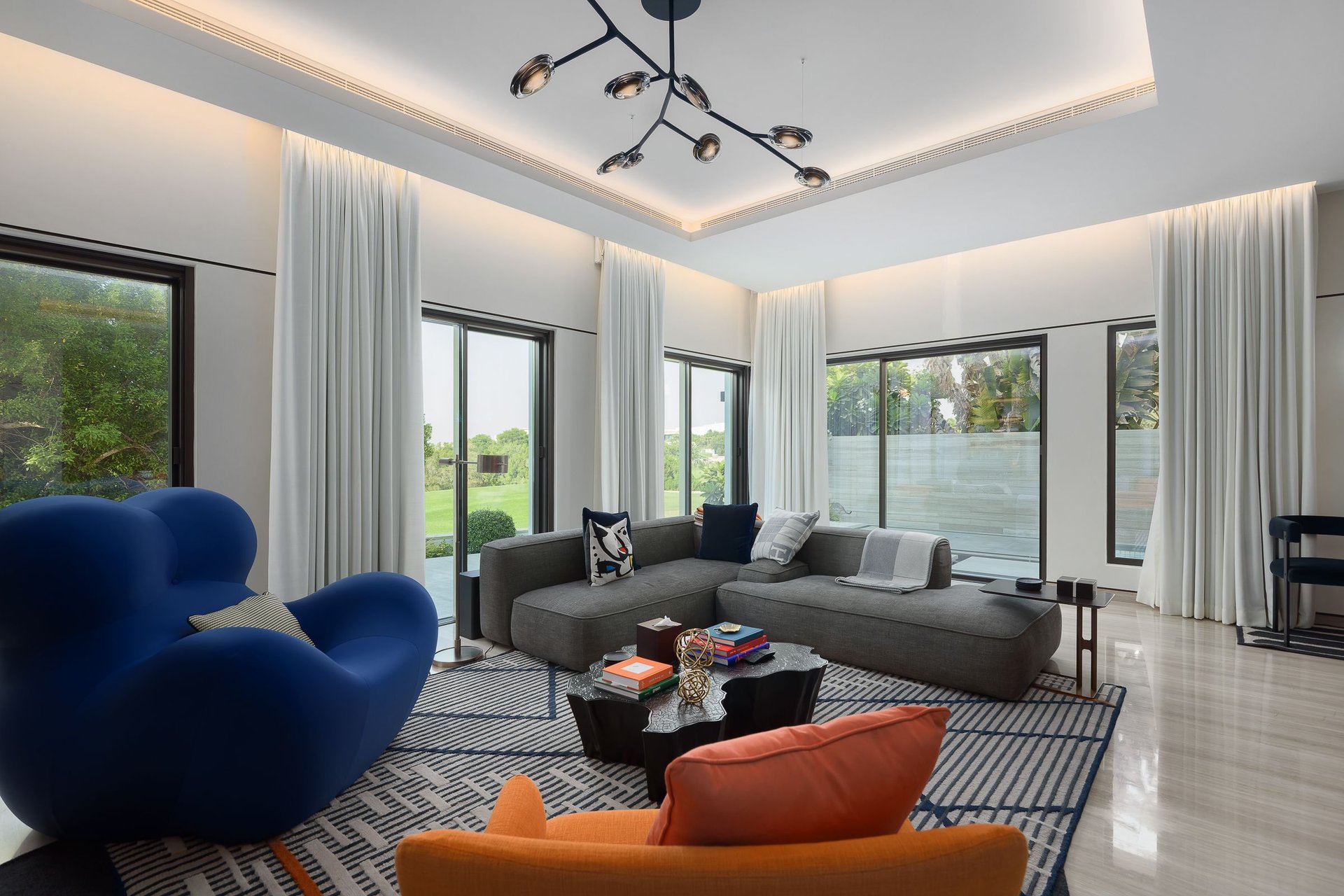 Unique Luxury Maisonette Villa in Emirates Hills., picture 1
