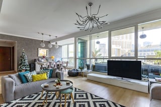 Spacious and Upgraded Luxury Villa in Dubai Marina, picture 1