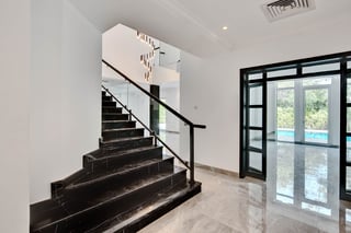 Upgraded Extended Stunning Villa, picture 1