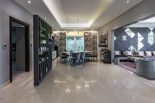 Upgraded and Extended Luxury Villa in Millennium Estates, picture 3