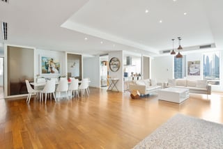 Stylish Luxury Apartment in Prominent DIFC Residence, picture 3