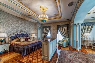 Stunning Royal Style Mansion, picture 3