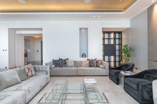 Full Floor Luxury Apartment in Downtown Dubai, picture 1