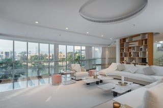 Bespoke Villa with Custom-finish on Palm Jumeirah, picture 1