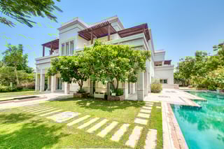 Well priced, recently renovated luxury villa in Emirates Hills, picture 1
