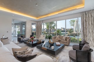 Bespoke Luxury Villa on Palm Jumeirah with Sea Views, picture 1