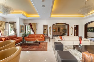 Elegant Villa in Emirates Hills with Full Golf Views, picture 1