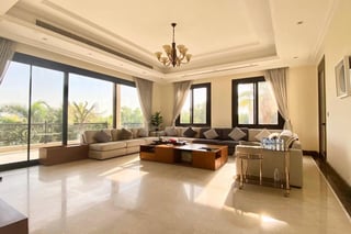 Lake View Luxury 6 Bedroom Villa in Emirates Hills, picture 1