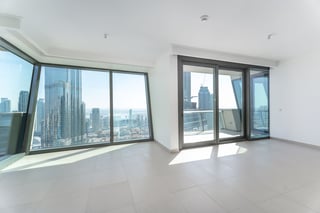 Stunning Full Burj Khalifa Views Apartment in Downtown Dubai, picture 1