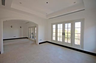 5 Bedroom Panoramic View of Golf Course, picture 3