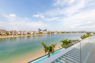 Bespoke Beach Front Villa, Turnkey Brand New, picture 1