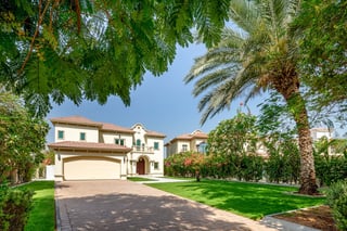 Exclusive Garden Hall Luxury Villa w/ Lake Views, picture 3