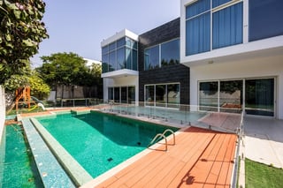 Middle Plot | Contemporary Villa| Ultimate Privacy, picture 3