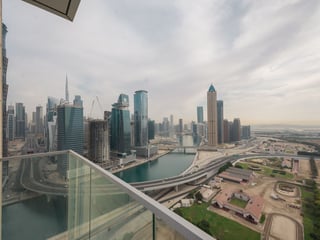 Canal and Burj Khalifa view | Furnished Unit, picture 4