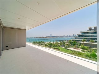 Exclusive Resale Palm and beach View|Upgraded, picture 3