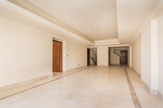 Unfurnished | Well maintained | Vacant now, picture 3