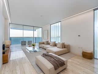 BRAND NEW VACANT /Stunning Sea Views, picture 3