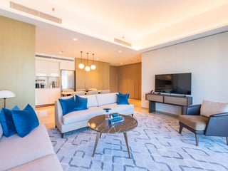 Elegant Three-Bed Dubai Creek Harbour Apartment, picture 4